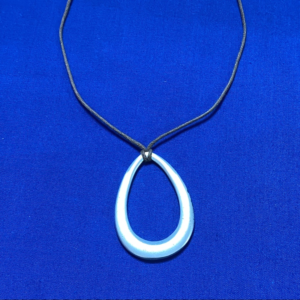 Pendant necklace